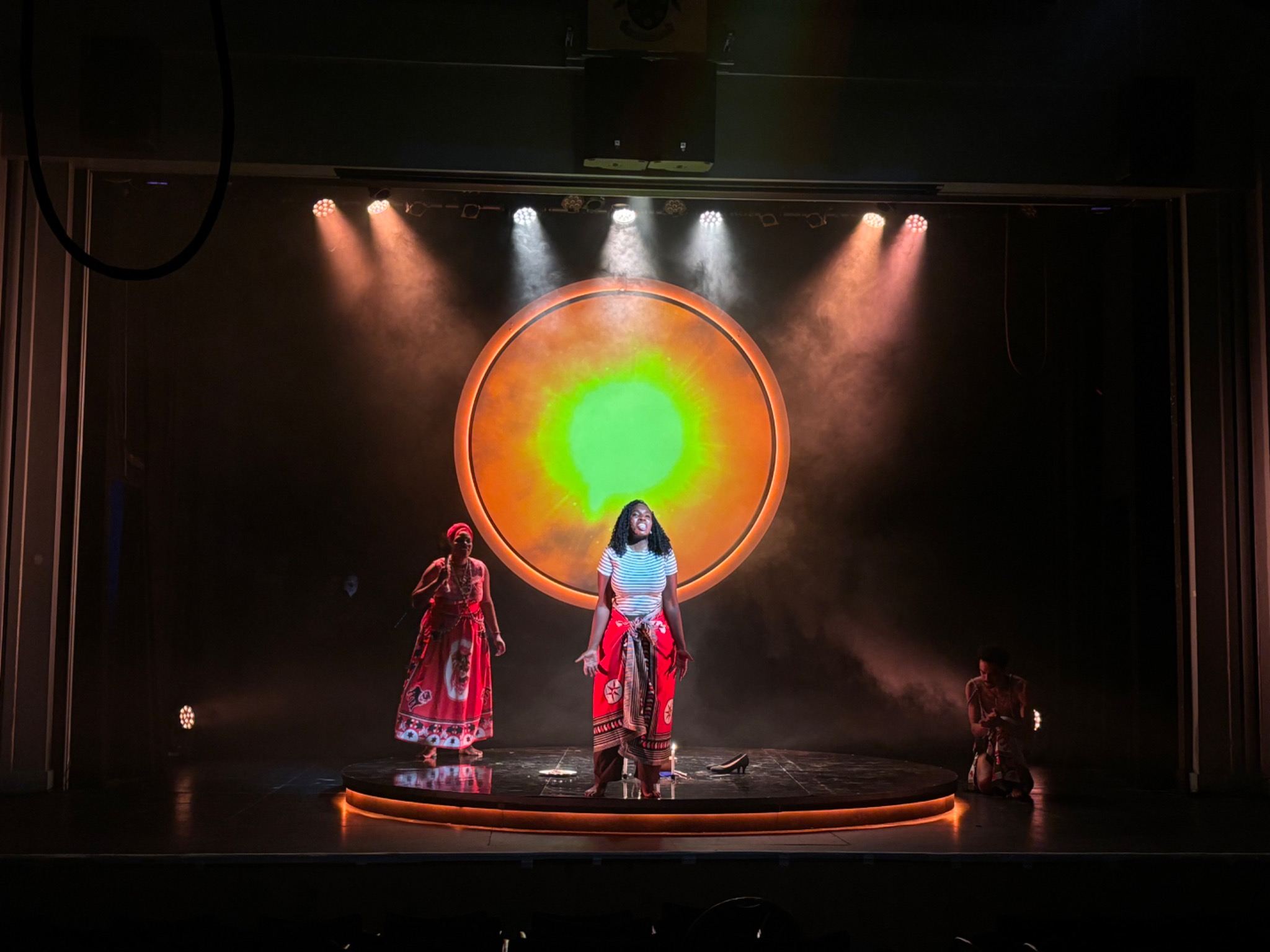 Tears are not meant to stay inside - Photo 3